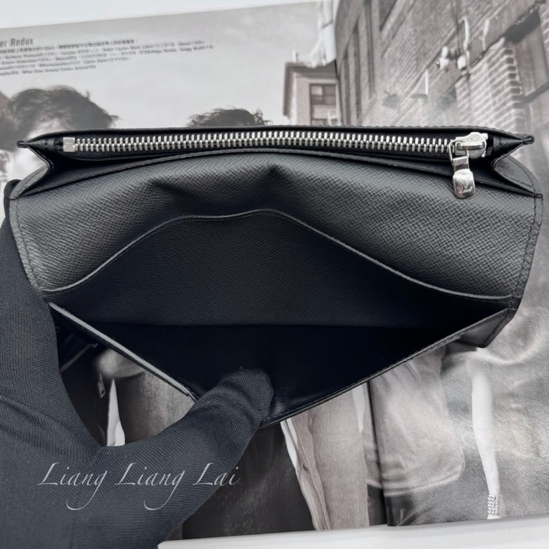 LOUIS VUITTON LV 經典 Taiga 皮革墨黑色長夾-12