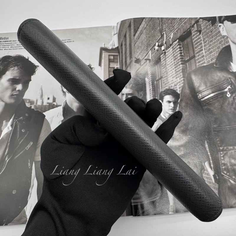 LOUIS VUITTON LV 經典 Taiga 皮革墨黑色長夾-15