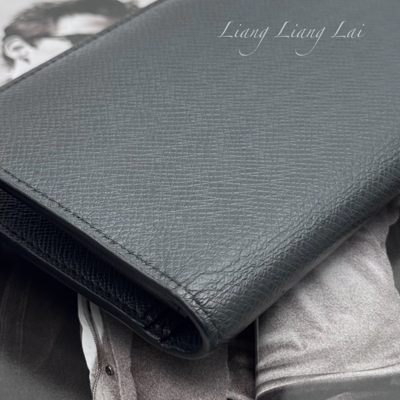 LOUIS VUITTON LV 經典 Taiga 皮革墨黑色長夾-22