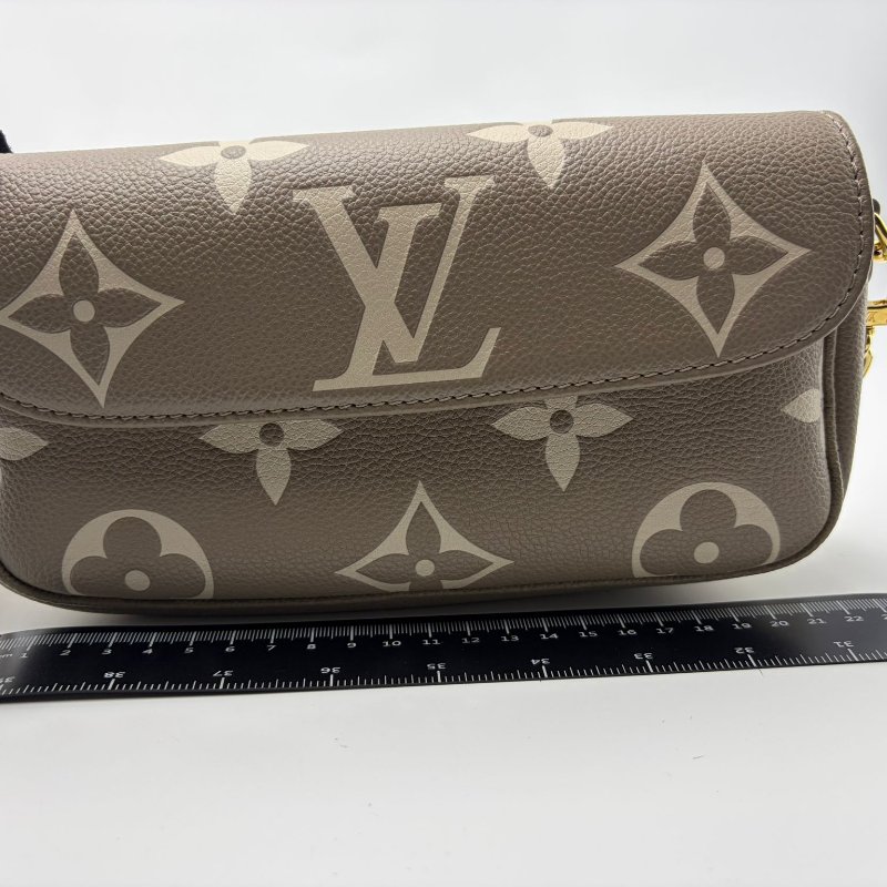 路易威登 Wallet On Chain Ivy 手袋-0