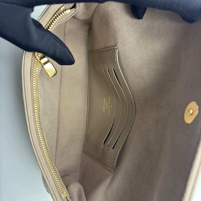 路易威登 Wallet On Chain Ivy 手袋-14