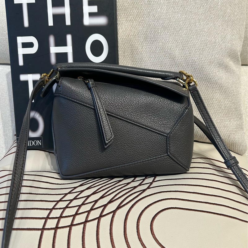 Loewe Puzzle Edge Mini 粒粒牛皮-0