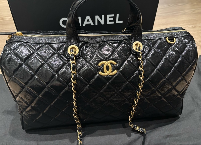 Chanel 油蠟小牛皮 Maxi 保齡球包 AS5647-0