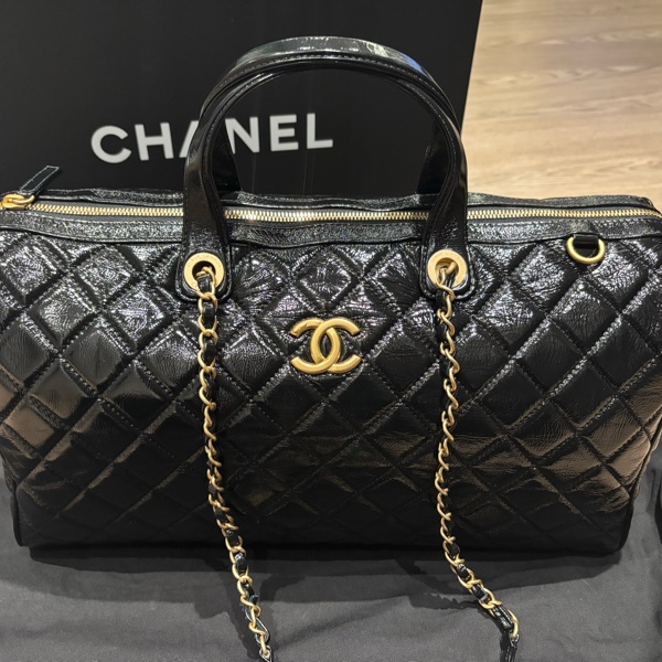 Chanel 油蠟小牛皮 Maxi 保齡球包 AS5647-5