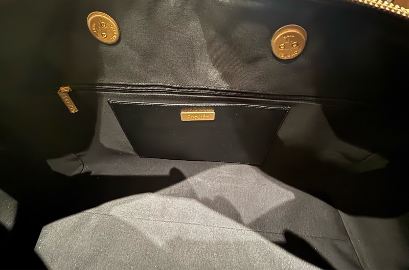 Chanel 油蠟小牛皮 Maxi 保齡球包 AS5647-9