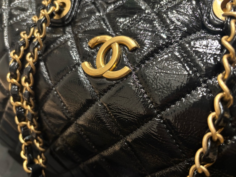 Chanel 油蠟小牛皮 Maxi 保齡球包 AS5647-11
