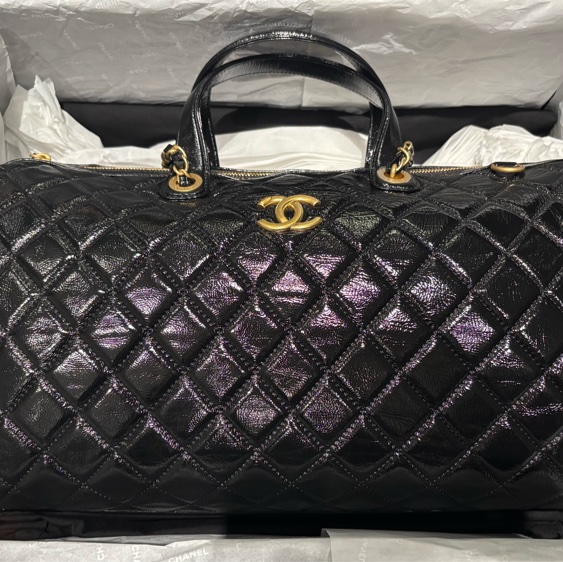 Chanel 油蠟小牛皮 Maxi 保齡球包 AS5647-12