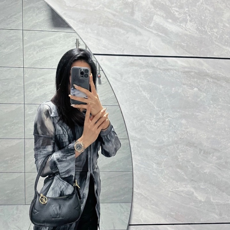 LV mini moon腋下包芯片款20.5*11cm 99新配件塵袋塵袋-0