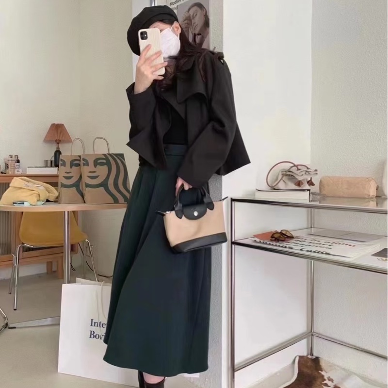 Longchamp 熱門餃子包 特殊款牛皮x羊皮耐用餃子包款 奶茶配黑-4