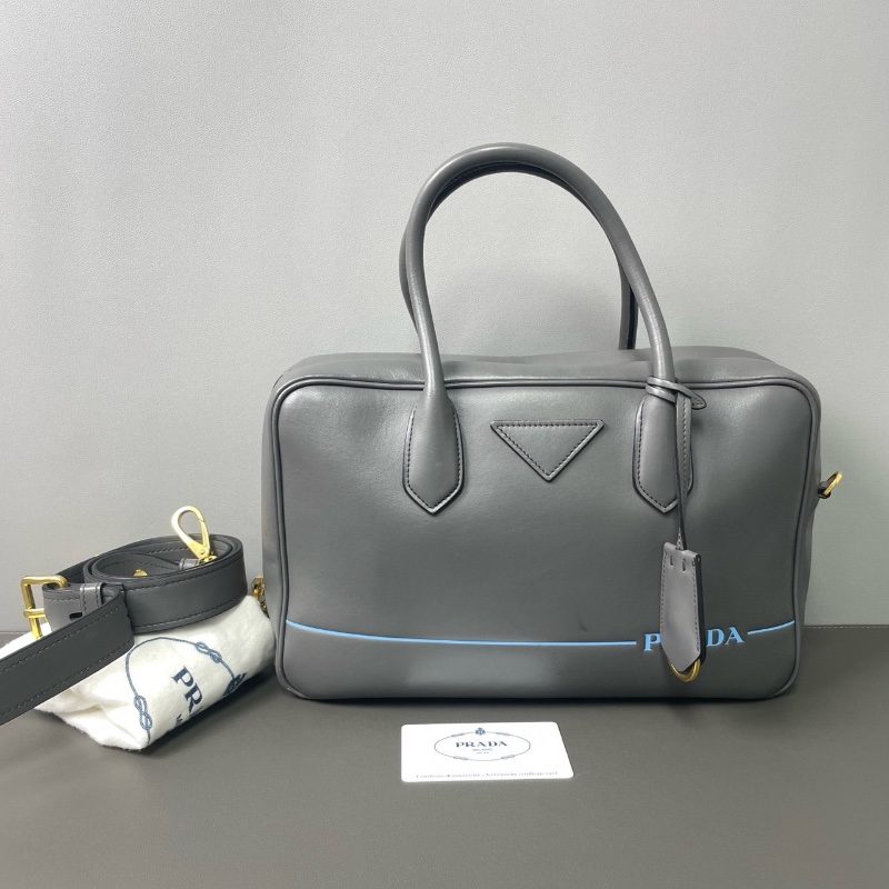 Prada 灰色復古保齡球公事包30*18*8.5 98新塵袋肩帶保卡-1