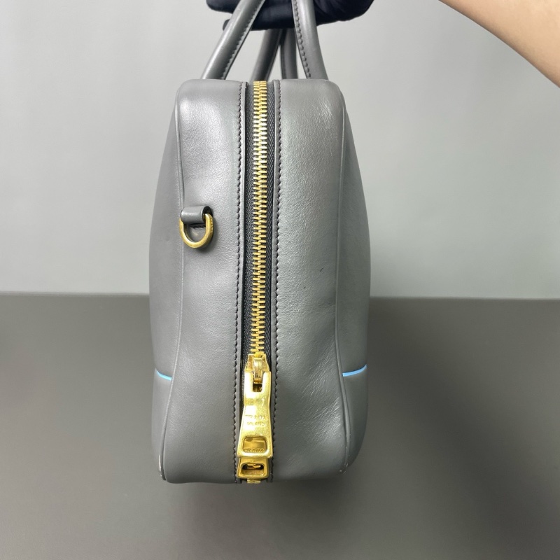 Prada 灰色復古保齡球公事包30*18*8.5 98新塵袋肩帶保卡-4