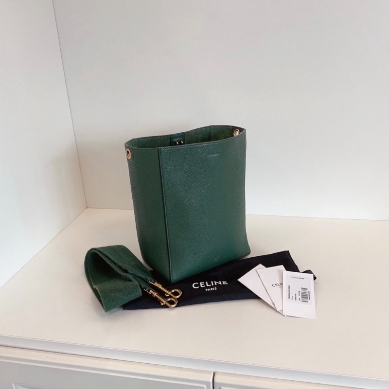 Celine Sangle Bucket全皮水桶包 亞馬遜綠金扣 小號 顆粒牛皮18*25*12  98新配件塵袋-3