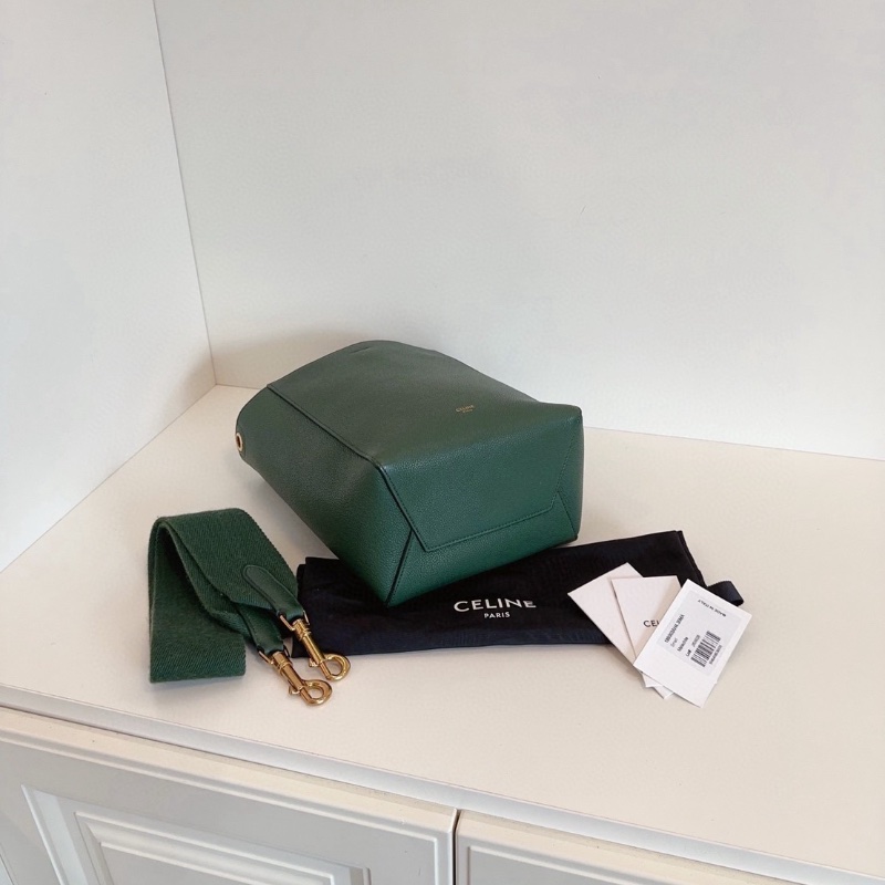 Celine Sangle Bucket全皮水桶包 亞馬遜綠金扣 小號 顆粒牛皮18*25*12  98新配件塵袋-4