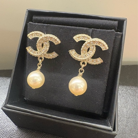 香奈兒Chanel 經典淡金色雙C碎鑽 珍珠耳環 針式耳環