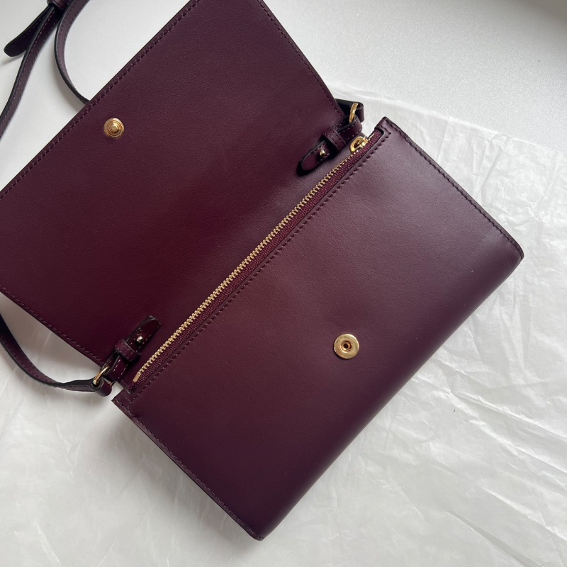 Burberry酒紅色信封包 20.5*12.5*2 99新配件塵袋-3