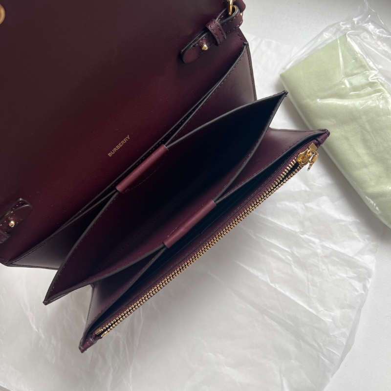 Burberry酒紅色信封包 20.5*12.5*2 99新配件塵袋-4