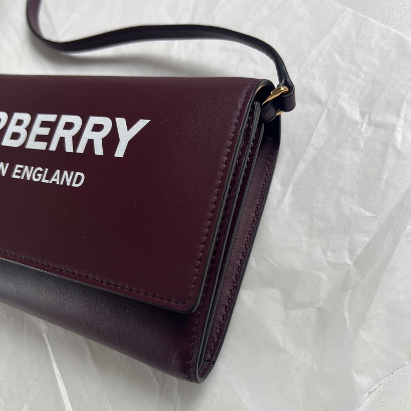 Burberry酒紅色信封包 20.5*12.5*2 99新配件塵袋-5