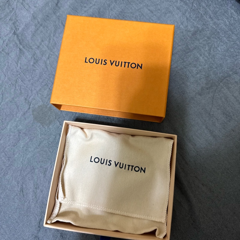 LV短夾（桃紅內裡）-13