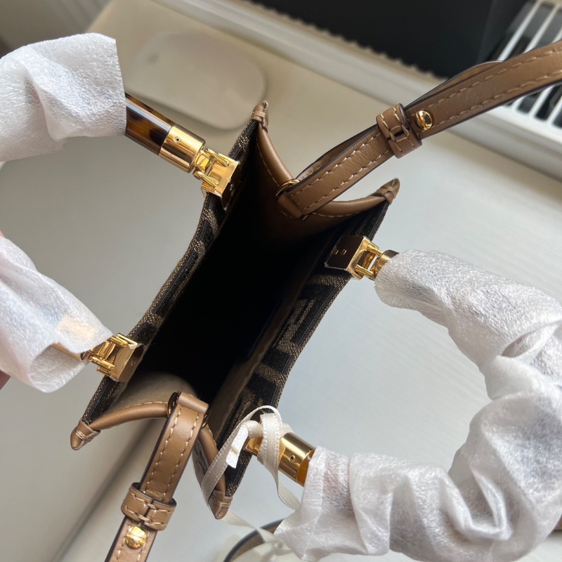 Fendi Sunshine Mini托特包經典老花元素淺卡其拼色,玳瑁手柄 13x18cm 全新閒置肩帶塵袋-2