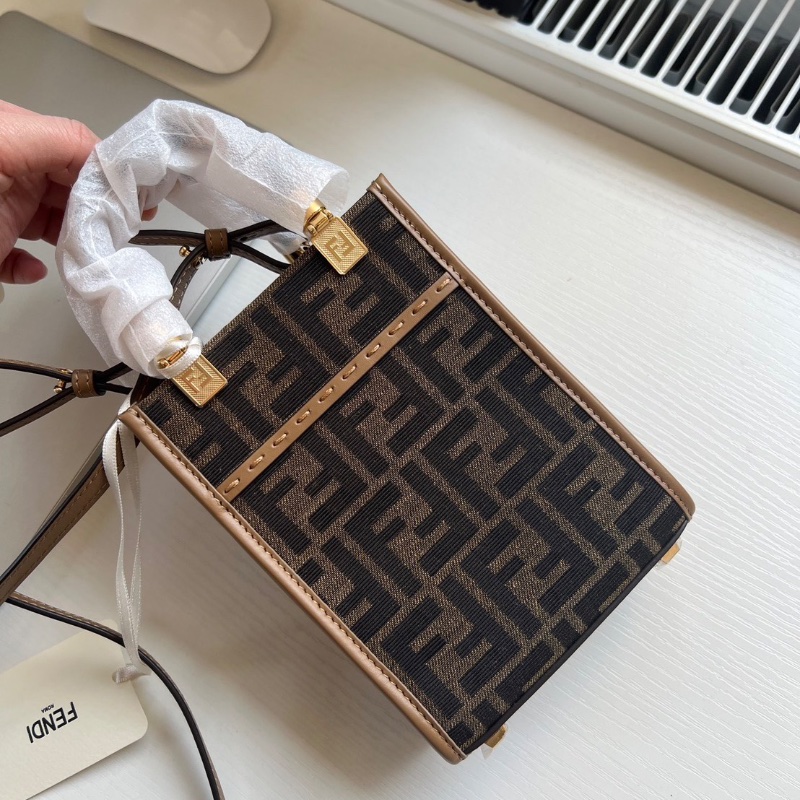 Fendi Sunshine Mini托特包經典老花元素淺卡其拼色,玳瑁手柄 13x18cm 全新閒置肩帶塵袋-5