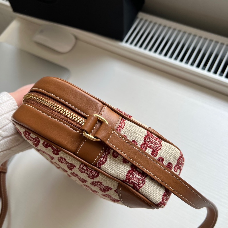 Celine凱璇門老花帆布拼皮相機包23*16*6 全新閒置配件塵袋-5