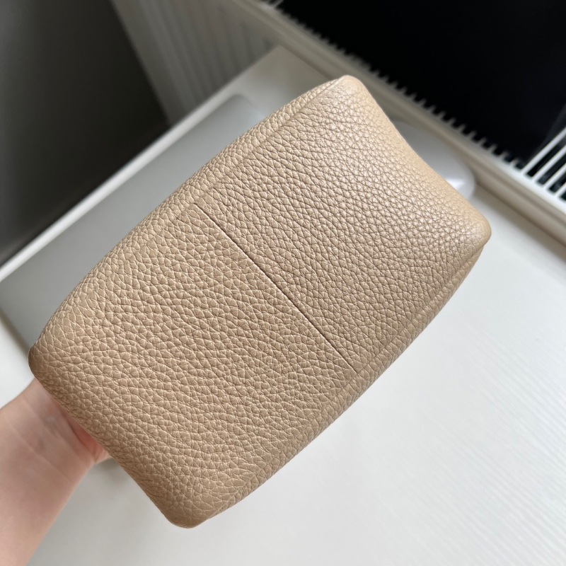 Prada卡其色mini菜籃子顆粒軟牛皮18*15.5*10 98新配件塵袋-5