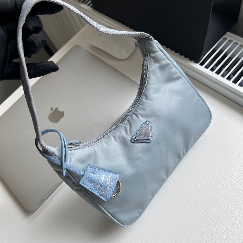 Prada baby藍尼龍包hobo肩背腋下包23*16*6cm 98新配件塵袋-1