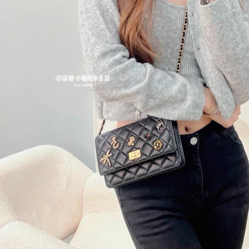 Chanel絕版徽章woc-5