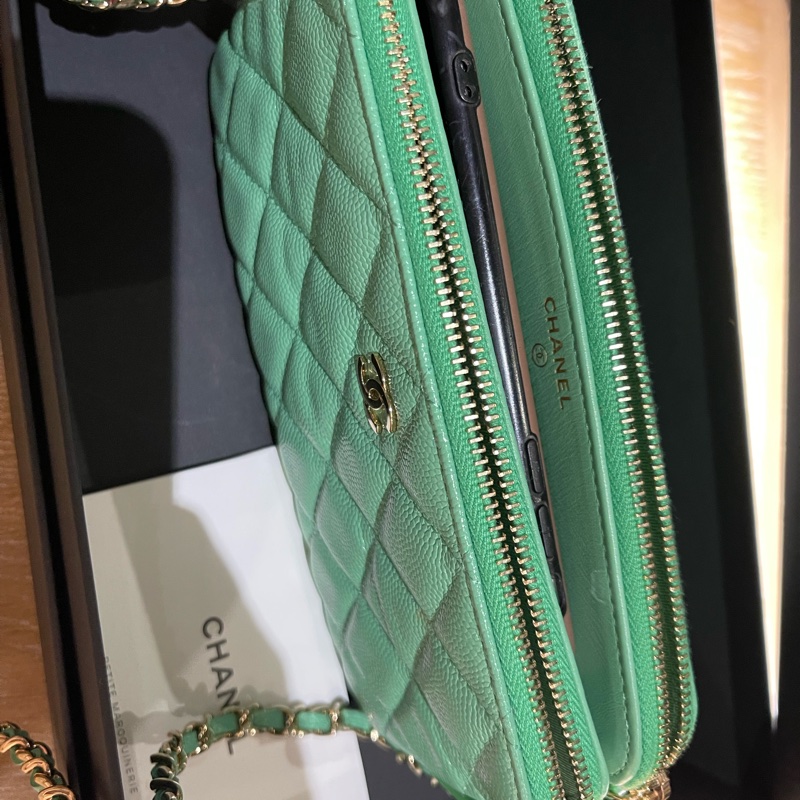 Chanel相機包 牛皮woc 放的下手機-4