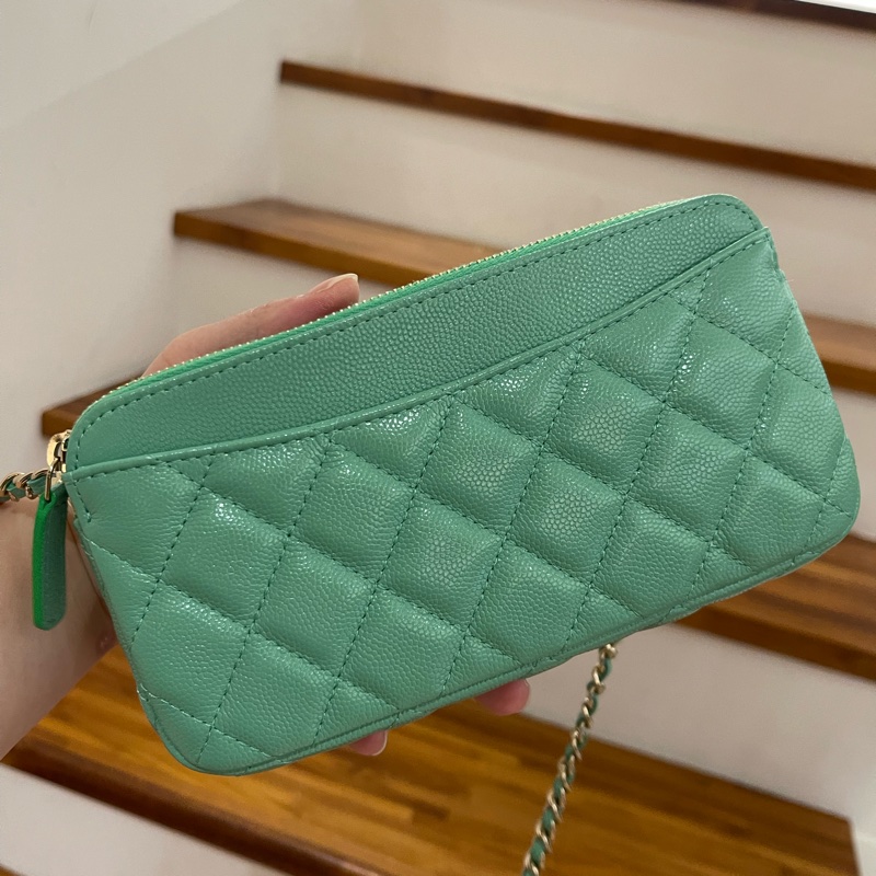 Chanel相機包 牛皮woc 放的下手機-11