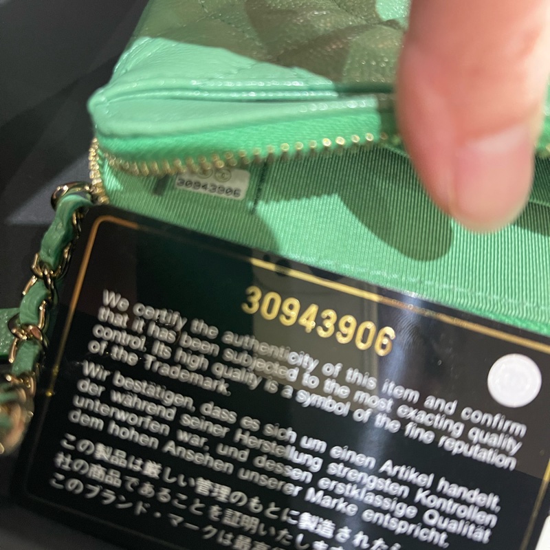 Chanel相機包 牛皮woc 放的下手機-15