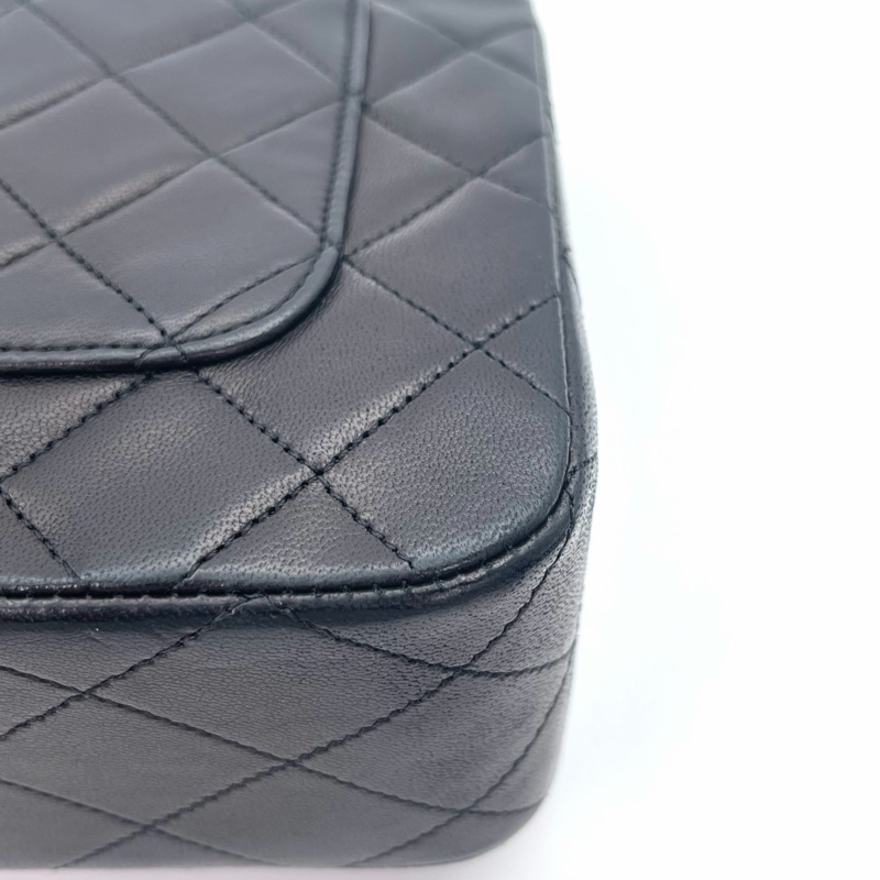 「JL精品代購」 香奈兒中古黑金羊皮大翻蓋書包扣鏈條包-11