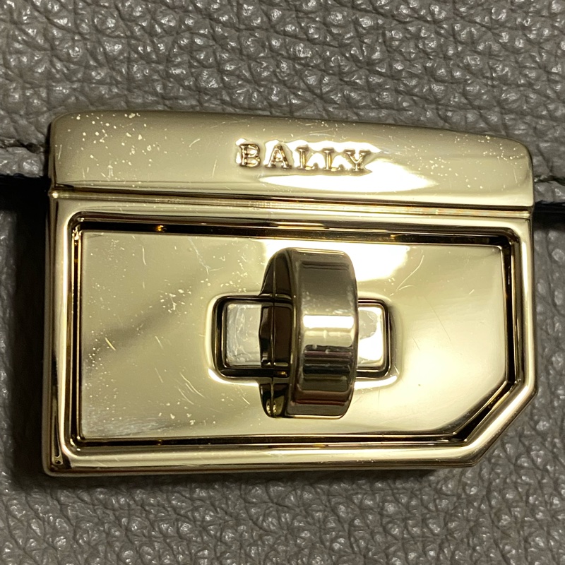 近全新 Bally 大象灰 灰色 鎖頭包 旋鈕 簡約低調 容量大 小方包 大方包 肩背帶 手提 斜背 皮質超好-20