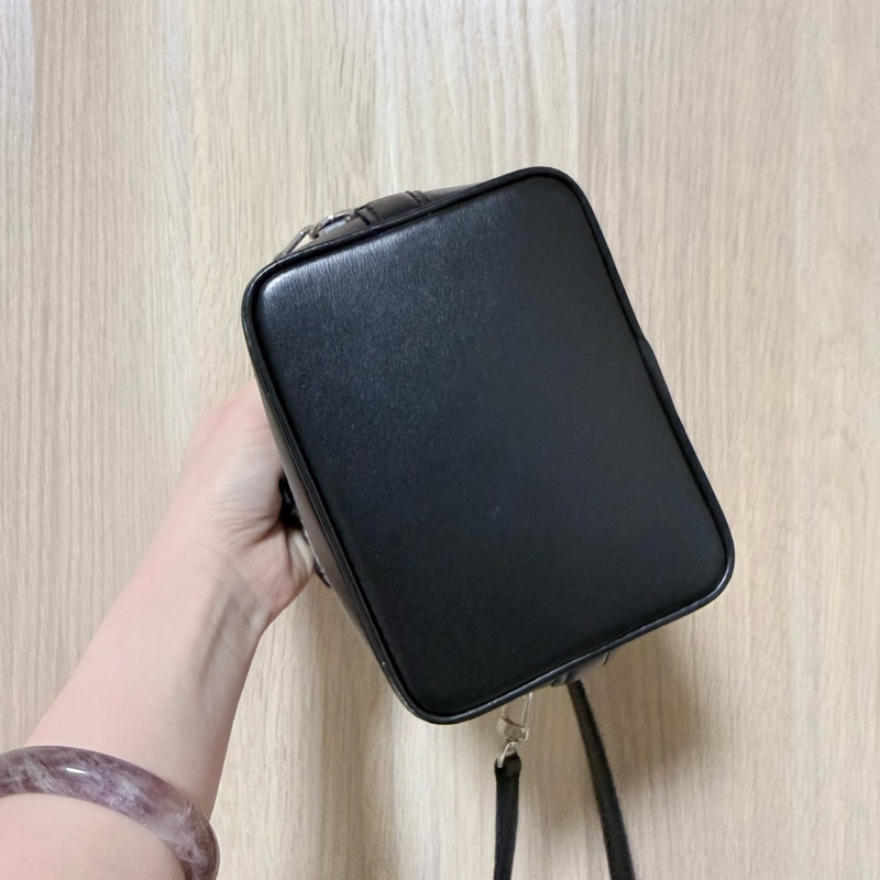 Louis Vuitton Louis Vuitton 經典NANO NOE單寧牛仔帆布束口肩背水桶包(迷你/灰)-3