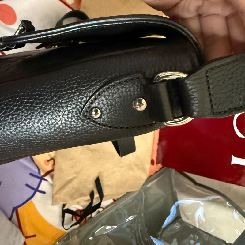 Gucci中型黑色Jumbo GG壓紋皮革側肩背郵差包AABY0 1000-10