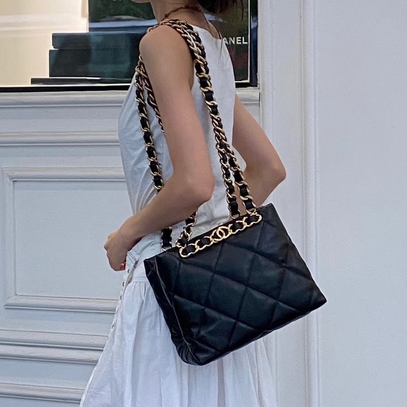 慵懶氣質風💎99新🆕Chanel香奈兒黑金菱格紋托特單肩手提包-0