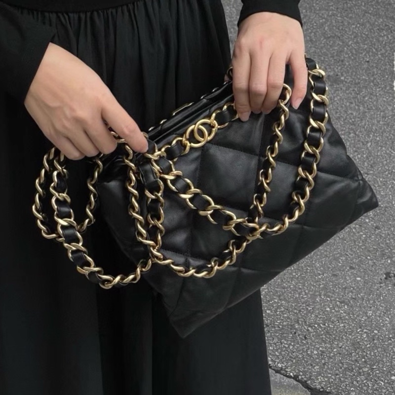 慵懶氣質風💎99新🆕Chanel香奈兒黑金菱格紋托特單肩手提包-4