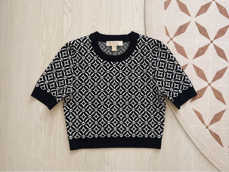 95成新 Michael kors 圖騰 短版 彈性 針織上衣 S號-1