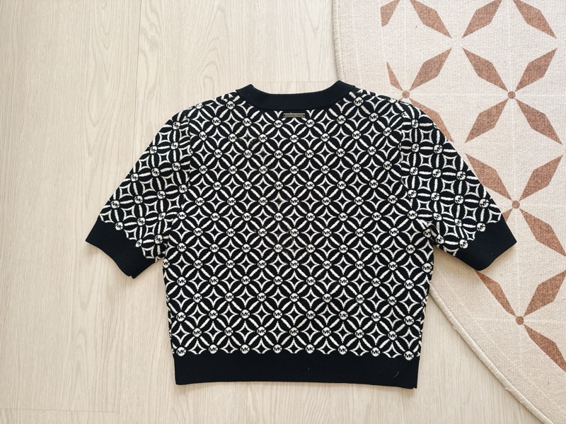 95成新 Michael kors 圖騰 短版 彈性 針織上衣 S號-2