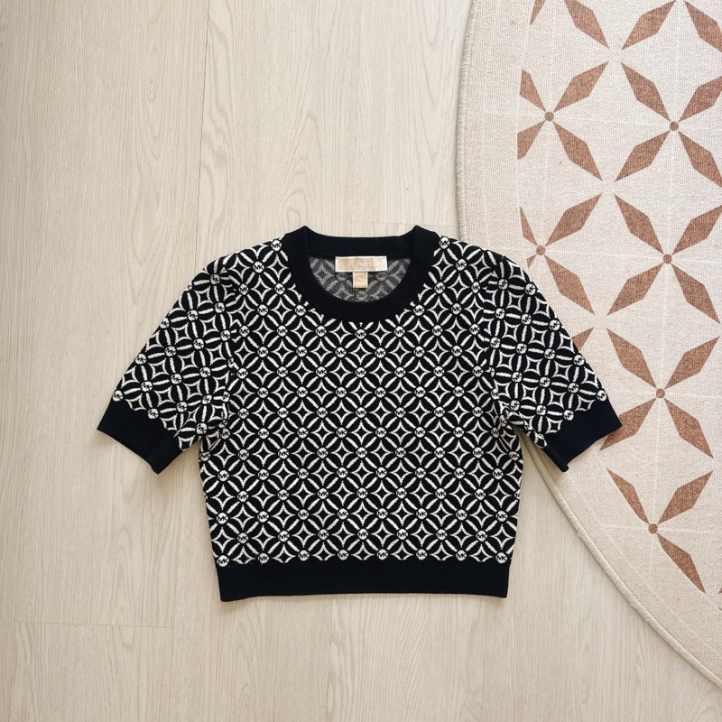 95成新 Michael kors 圖騰 短版 彈性 針織上衣 S號-11