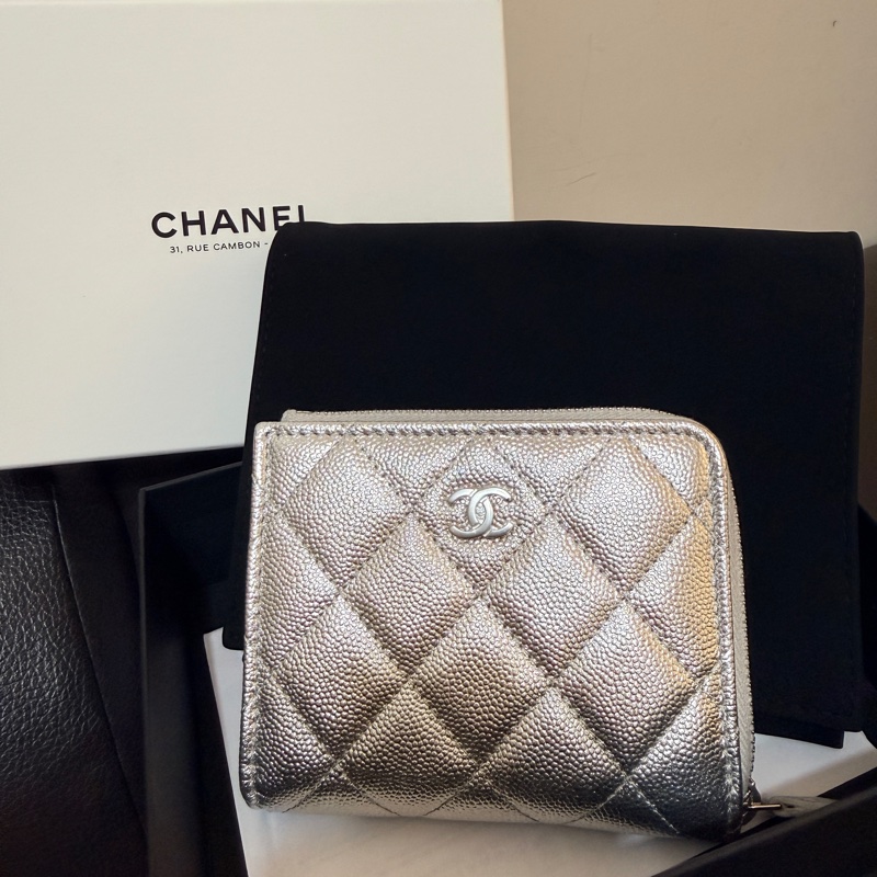 Chanel 最新款 26P銀 超好用L短夾 全新-0