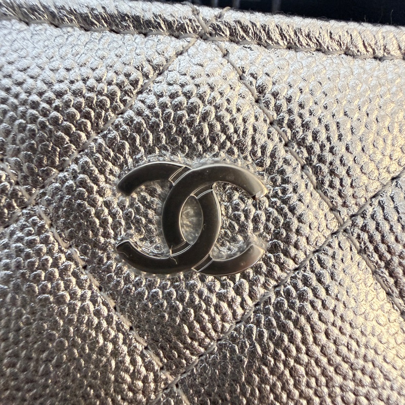 Chanel 最新款 26P銀 超好用L短夾 全新-10