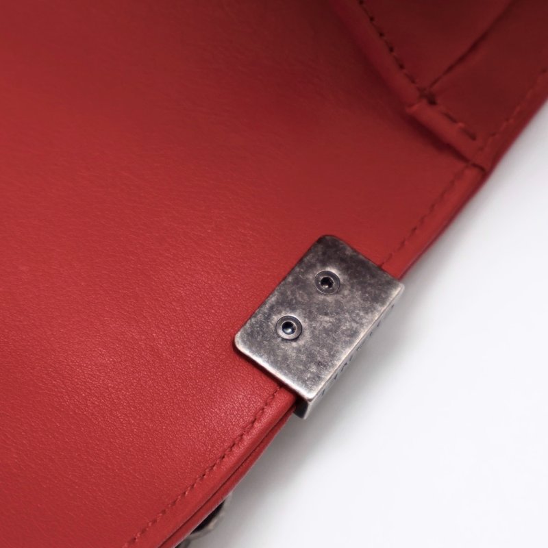 CHANEL Boy25 V紋牛皮口蓋包 - 紅銀22開-4