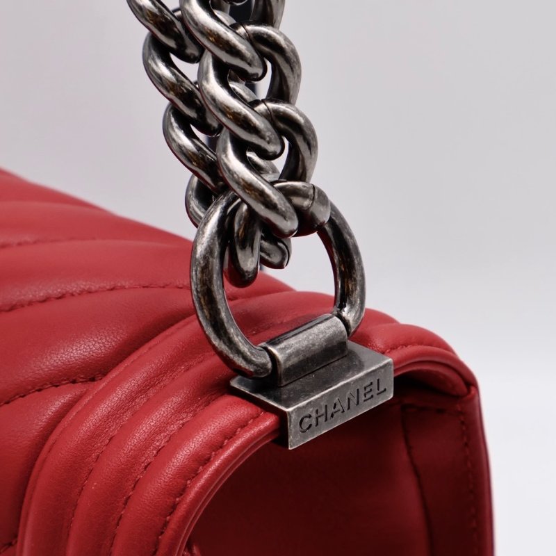 CHANEL Boy25 V紋牛皮口蓋包 - 紅銀22開-8