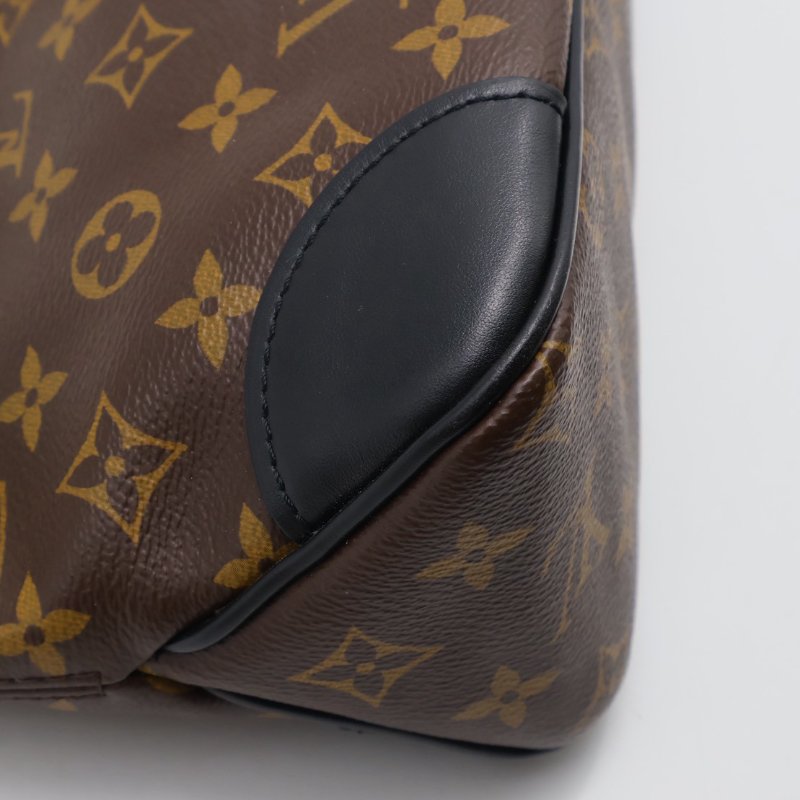 LOUIS VUITTON Boulogne牛角包 - PM黑-11