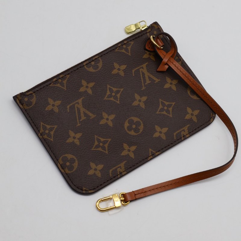 LOUIS VUITTON Loop hobo-4