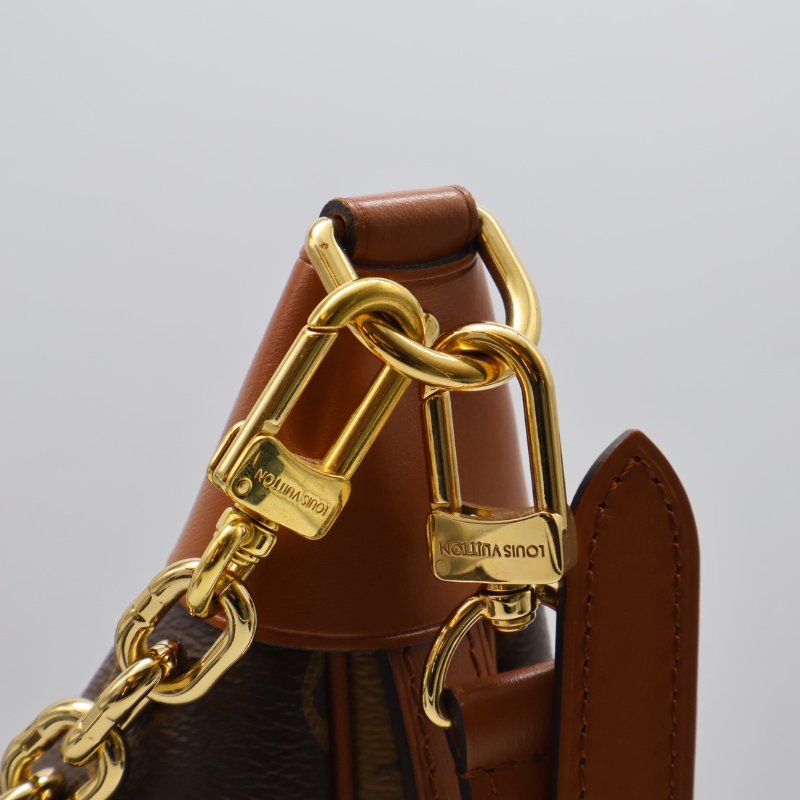 LOUIS VUITTON Loop hobo-7