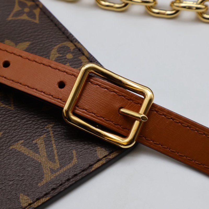 LOUIS VUITTON Loop hobo-11