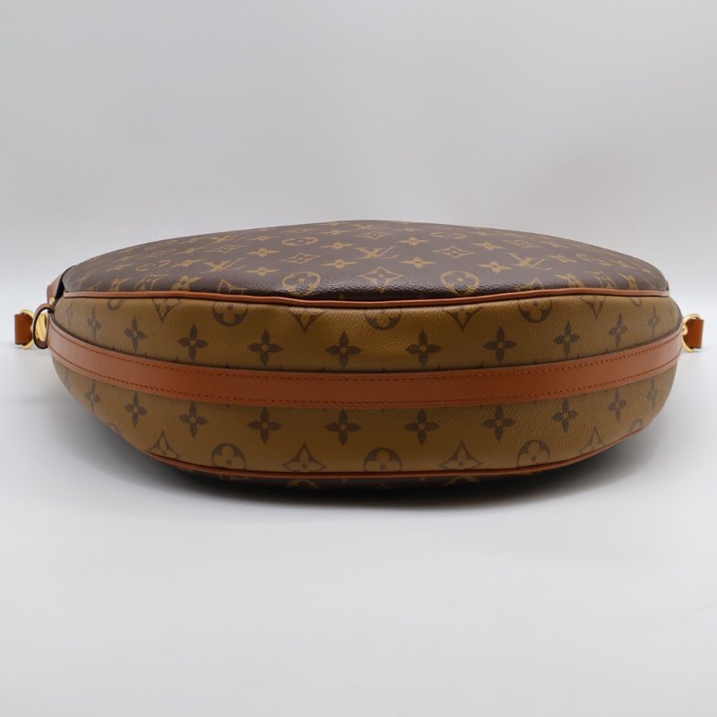 LOUIS VUITTON Loop hobo-15