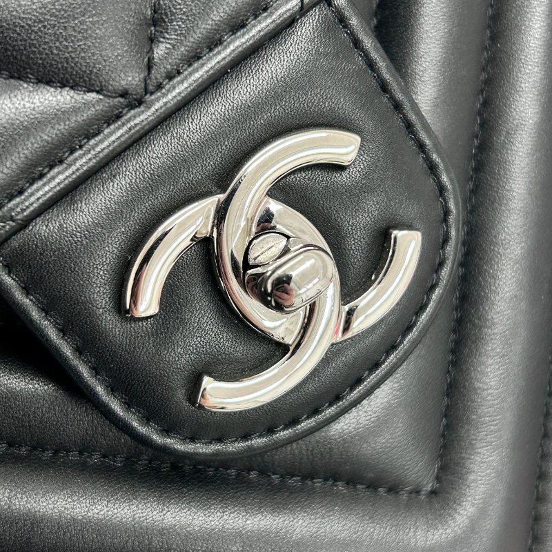 CHANEL 香奈兒 BLACK URBAN SPIRIT BACKPACK 後背包 羊皮 黑色 銀扣-13